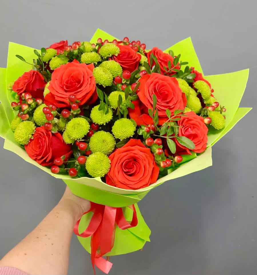 Букет цветов из: Хризантемы и Розы в Октябрьский Иркутской области