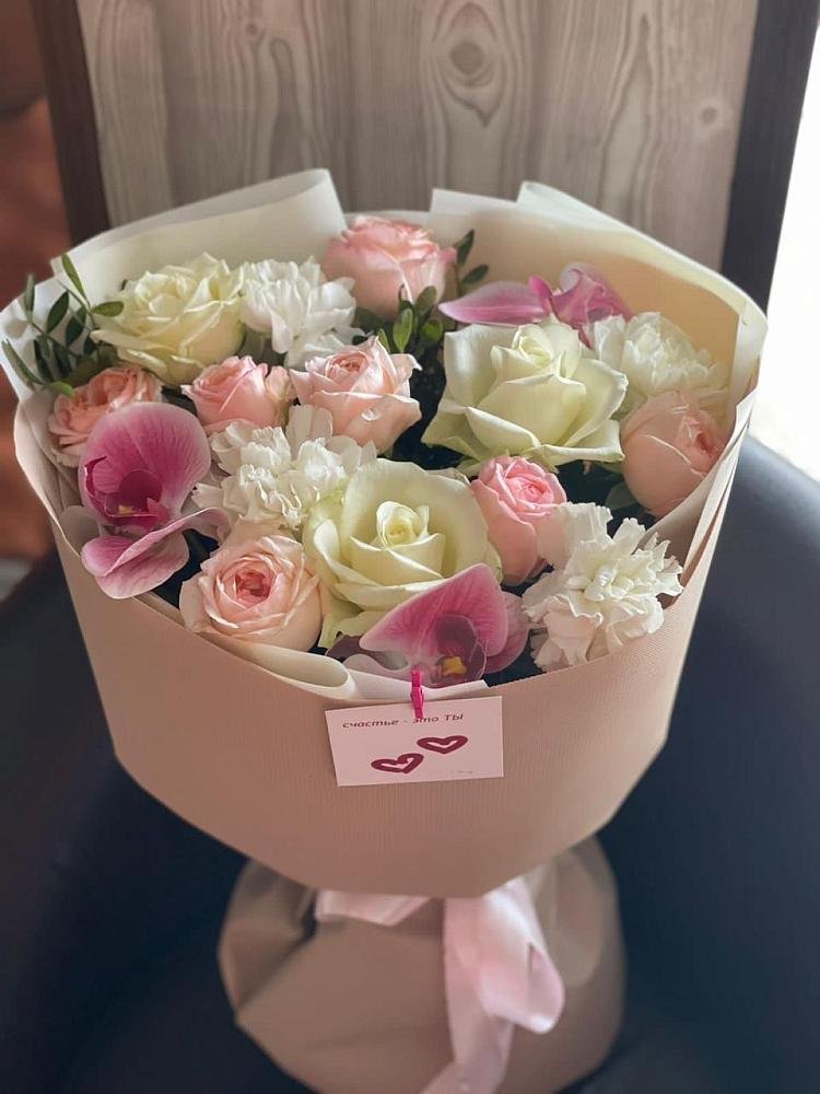 Букет цветов из: Орхидеи, Розы и Гвоздики в Октябрьский Иркутской области