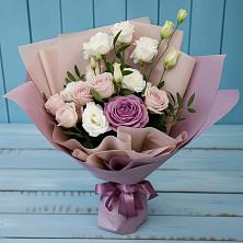 Букет цветов из:  Розы и Лизиантусы в Октябрьский Иркутской области