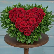 Цветочная композиция из Розы в виде сердца в Октябрьский Иркутской области