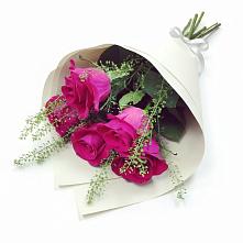 Букет цветов из:  Розы в Октябрьский Иркутской области