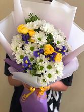 Букет цветов из:  Ирисы, Хризантемы и Розы #REPLACE_PRED# Октябрьский Иркутской области
