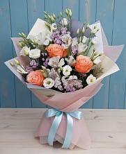 Букет цветов из:  Лизиантусы, Розы, Альстромерии и Гипсофила в Октябрьский Иркутской области