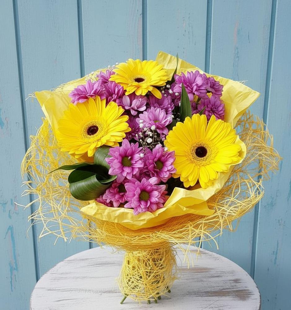 Букет цветов из: Хризантемы и Герберы в Октябрьский Иркутской области