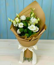 Букет цветов из:  Хризантемы и Лизиантусы в Октябрьский Иркутской области