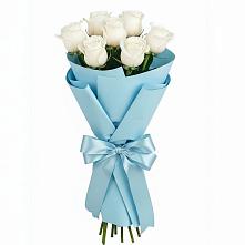 Букет 7 белых роз Проуд в Октябрьский Иркутской области