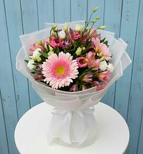 Букет цветов из:  Герберы, Альстромерии и Лизиантусы #REPLACE_PRED# Октябрьский Иркутской области