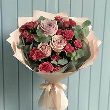 Букет цветов из:  Гвоздики и Розы в Октябрьский Иркутской области