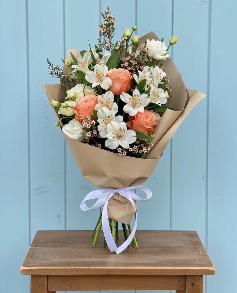 Букет цветов из: Альстромерии, Лизиантусы, Розы и Хризантемы в Октябрьский Иркутской области
