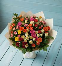 Букет Микс из разноцветных кустовых роз в Октябрьский Иркутской области